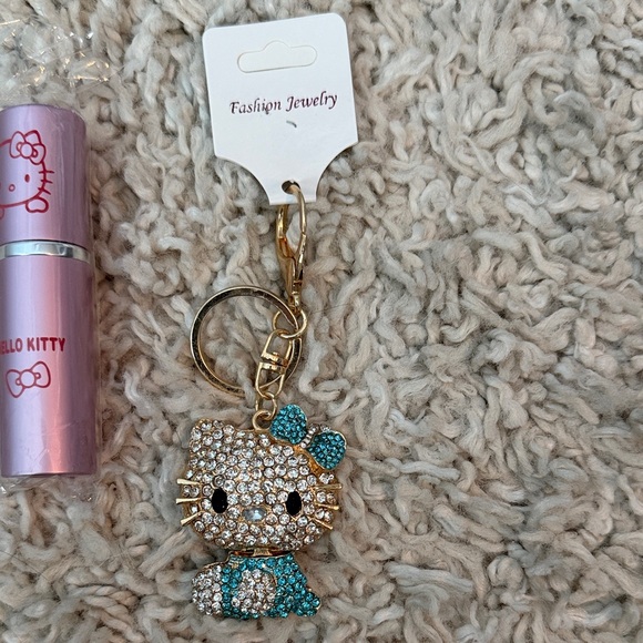 Hello Kitty and Gold-Turquoise Keychain - Picture 2 of 4